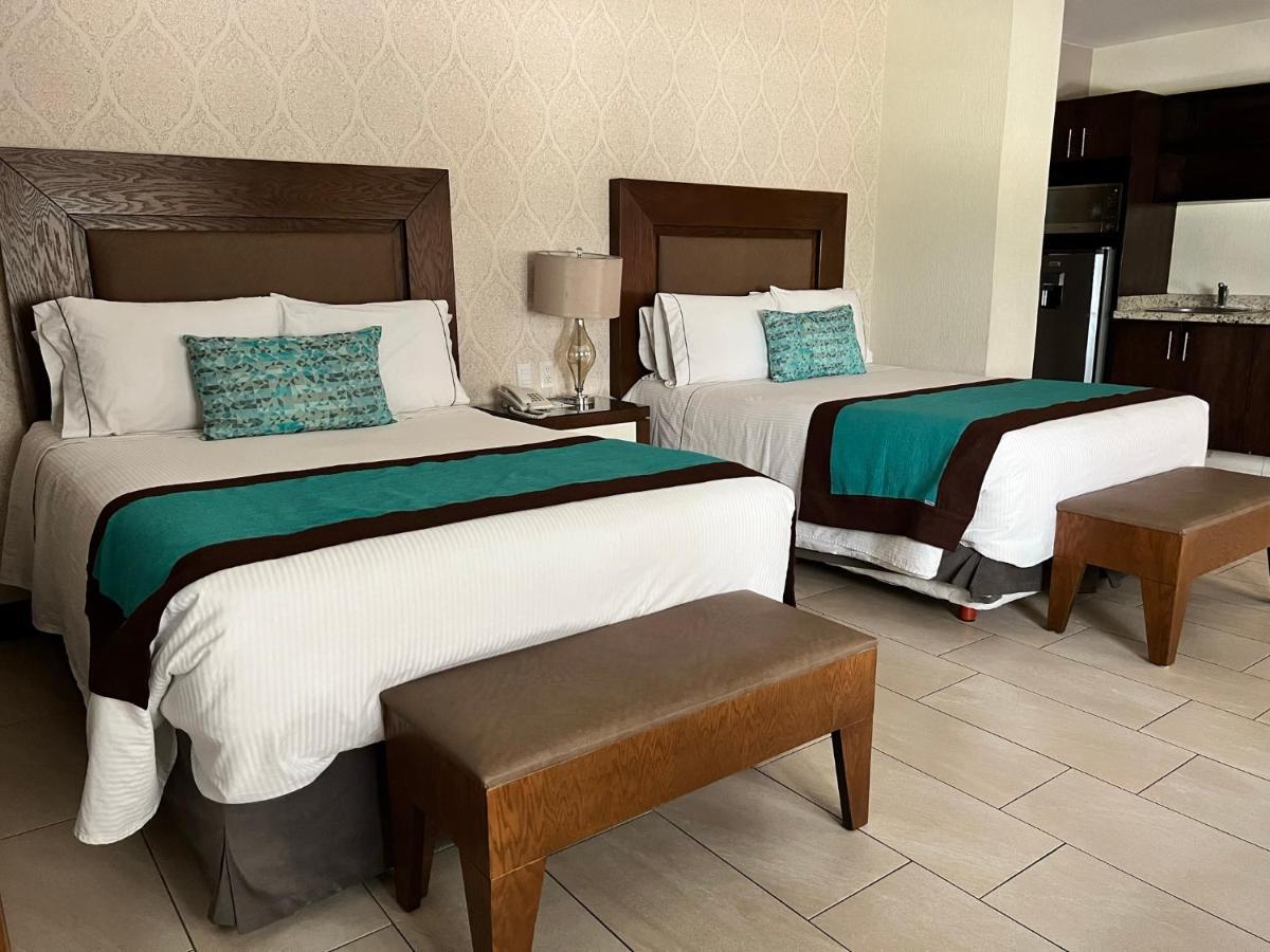 Aurea Hotel And Suites Zapopan Exteriör bild