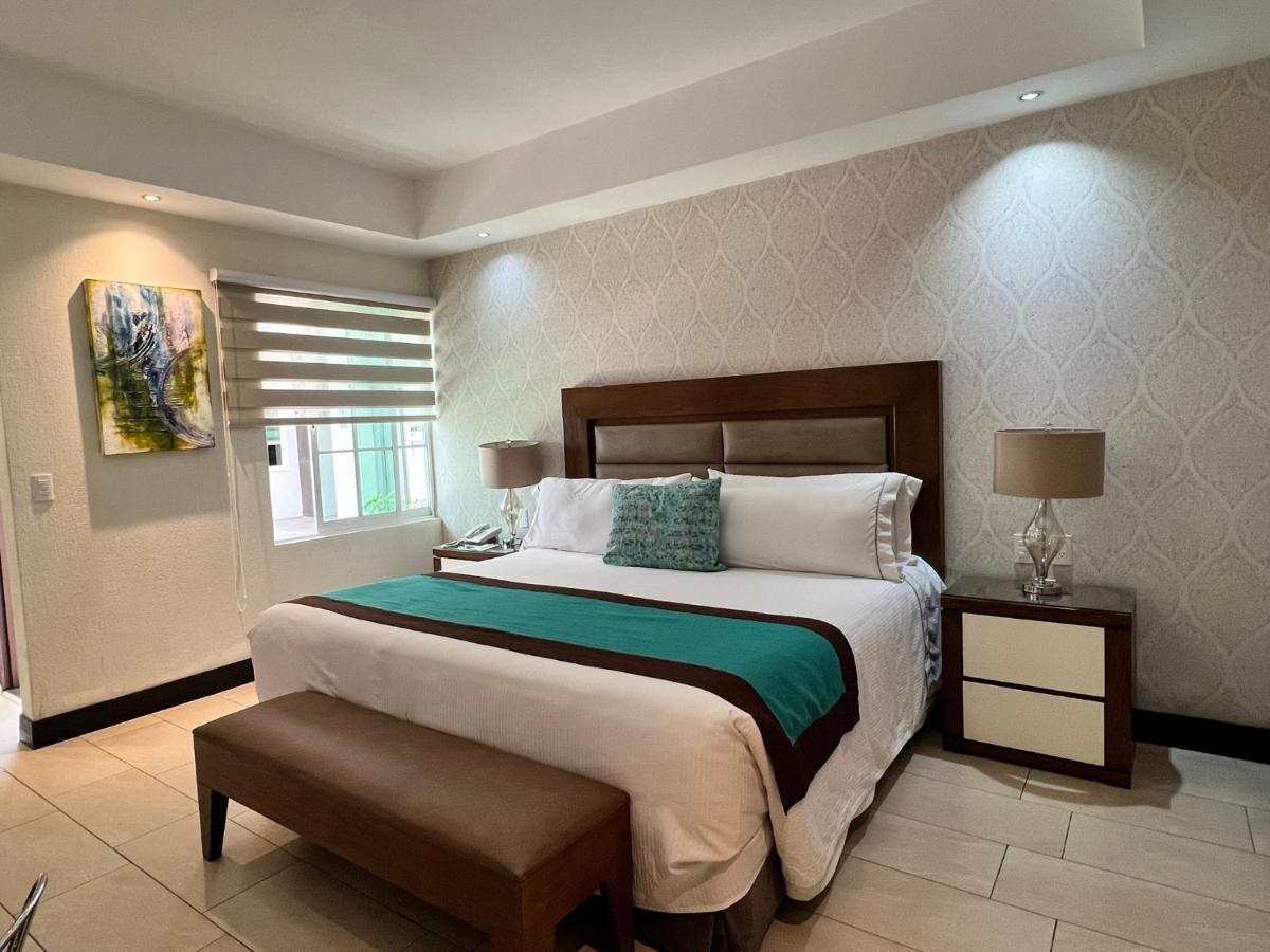 Aurea Hotel And Suites Zapopan Exteriör bild